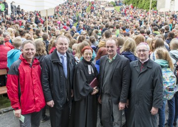 Landesrat Dr. Stephan Pernkopf bei der Schülerwallfahrt im Stift Zwettl.