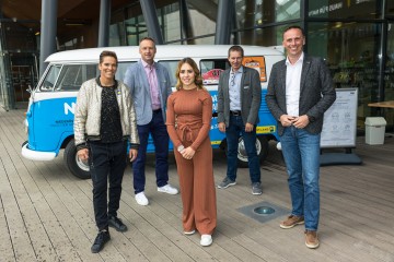 Sport-Landesrat Jochen Danninger, Franz Stocher, Funda Celo, Toni Pfeffer und Michi Dorfmeister (v.r.n.l.)