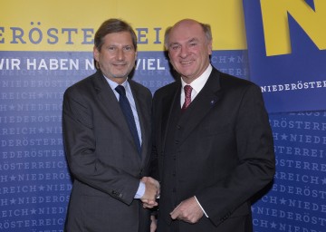 Landeshauptmann Dr. Erwin Pröll mit EU-Regionalkommissar Dr. Johannes Hahn.