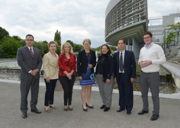 Wirtschafts-Landesrätin Dr. Petra Bohuslav (mitte) empfing die lateinamerikanische UNIDO-Delegation, der auch die uruguayische Industrieministerin Ana Carolina Cosse Garridio (3.von links) angehörte, im St. Pöltner Regierungsviertel.