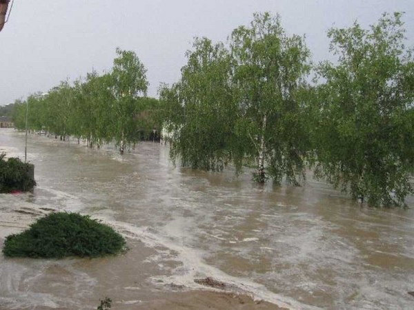 Überflutete Straße in Herzogbirbaum