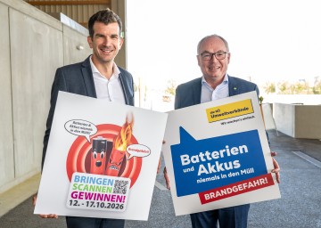 (v.l.n.r.) Christian Macho, Präsident der NÖ Umweltverbände, und LH-Stellvertreter Stephan Pernkopf.