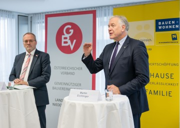 Landesrat Martin Eichtinger und Obmann Manfred Damberger sprachen heute zur Schaffung von Eigentum im gemeinnützigen Wohnbau.