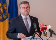 Finanz-Landesrat Ludwig Schleritzko bei der Pressekonferenz zum Thema „Niederösterreichs Corona-Hilfen – Basis für den Weg zurück“