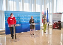 Bei der Pressekonferenz im Milleniumssaal (von links): Präsident Josef Schmoll (von links), Landeshauptfrau Johanna Mikl-Leitner und Landesrätin Ulrike Königsberger-Ludwig.