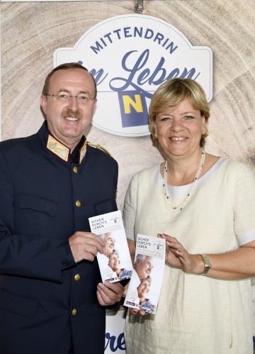 Landespolizeidirektor Dr. Franz Prucher und Landesrätin Mag. Barbara Schwarz.