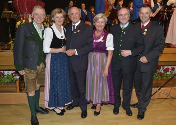 Landesdirektor Norbert Gollinger, Dorli Draxler, Geschäftsführerin der Volkskultur Niederösterreich, Landeshauptmann Dr. Erwin Pröll mit Gattin Sissi Pröll, Edgar Niemeczek, Geschäftsführer der Volkskultur Niederösterreich und Bürgermeister DI Martin Leonhardsberger (v.l.n.r.)