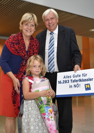 Bildungslandesrätin Mag. Barbara Schwarz und Mag. Johann Heuras, Amtsführendes Präsident des NÖ Landesschulrates, informierten über das Schul- und Kindergartenjahr 2016/2017