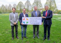 Dr. Michael Kaiblinger und Bürgermeister Georg Hagl aus Judenau-Baumgarten, Landesrat NÖGUS-Vorsitzender Martin Eichtinger und Norbert Fidler, Vorsitzender des Landesstellenausschusses der Österreichischen Gesundheitskasse in Niederösterreich 