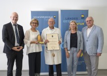 Von links nach rechts: Franz Laback (Geschäftsführer Gesundheit Region Mitte GmbH), Landeshauptfrau Johanna Mikl-Leitner, Prim. Univ.-Prof. Peter Lechner, Pflegedirektorin Eva Kainz und Kaufmännischer Direktor Andreas Mikl